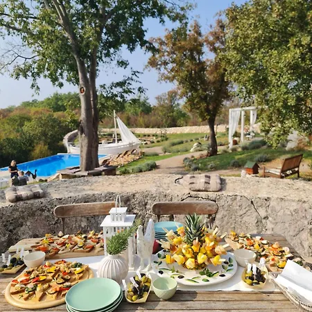 Oskar Sunny House - Adults Only Gabonjin